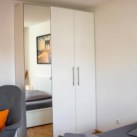 Гостевой дом Boardinghouse Neuburg Нойбург-ан-дер-Донау