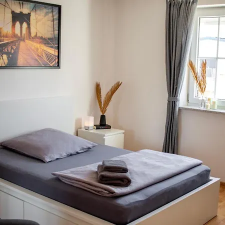 Boardinghouse Neuburg Гостевой дом Нойбург-ан-дер-Донау