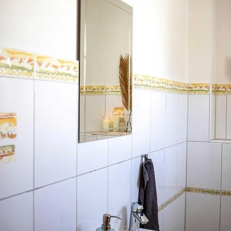 Гостевой дом Boardinghouse Neuburg Нойбург-ан-дер-Донау