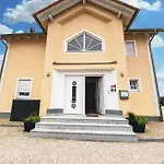 Boardinghouse Neuburg 招待所