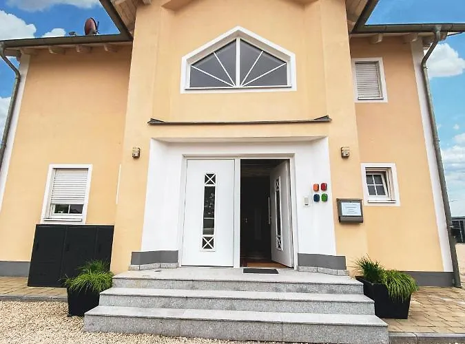 Boardinghouse Neuburg Penzion