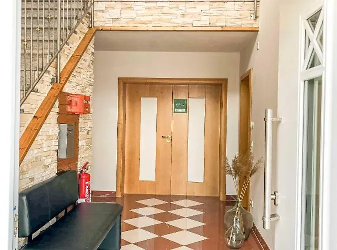 Penzion Boardinghouse Neuburg *